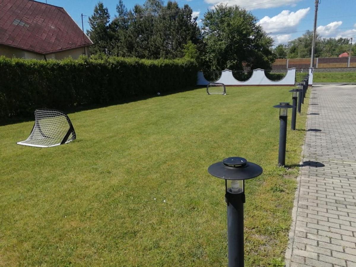 Schoenes Ferienhaus Mit Grossen Pool 250 M Vom Balaton Balatonmáriafürdő Екстериор снимка