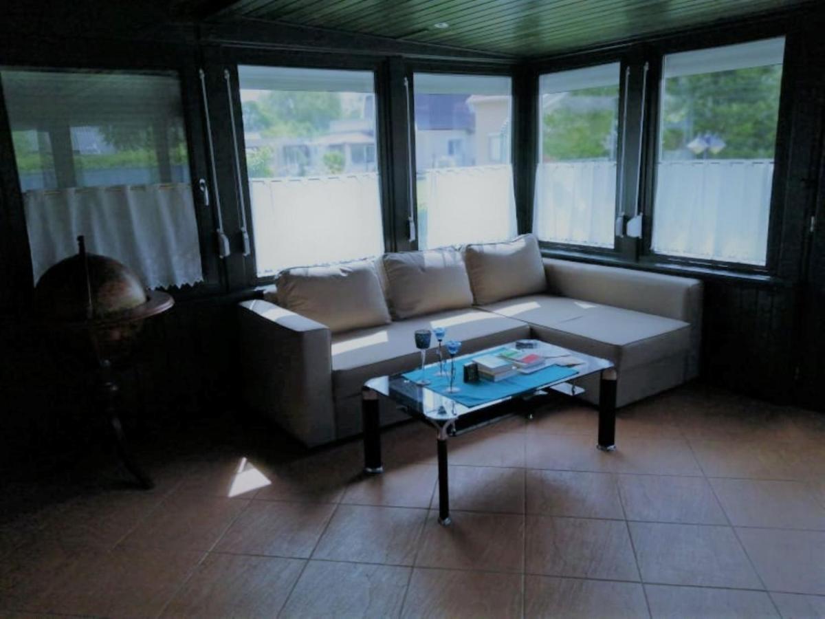Schoenes Ferienhaus Mit Grossen Pool 250 M Vom Balaton Balatonmáriafürdő Екстериор снимка